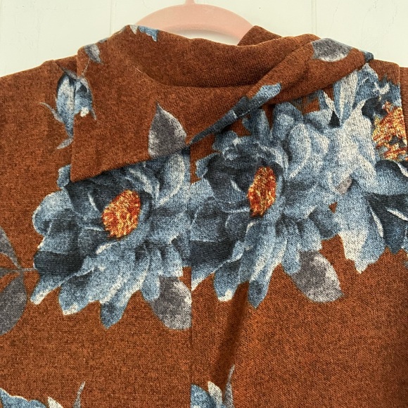 NEW Andree by Unit Brown Sweater Dress Blue Floral Cowl Neck Buttons Size L - Picture 14 of 15
